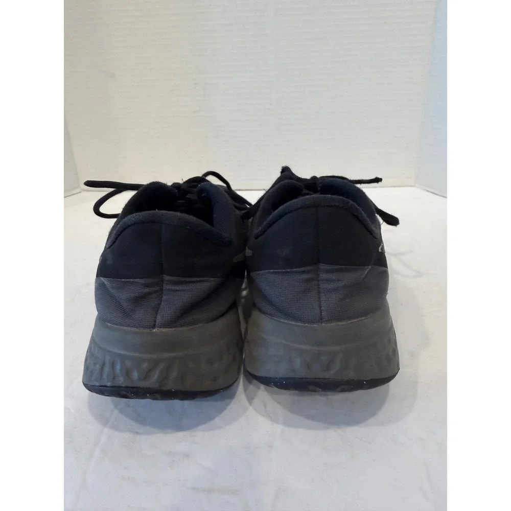 Nike Revolution‎ 5 Black BQ5671-001 Running Sneaker Shoes Kids 4.5Y
